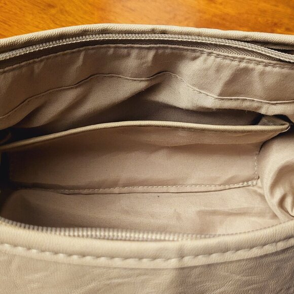 Rosetti ~ Beige/Cream ~ Leather ~ Shoulder Bag ~Excellent Condition - Picture 4 of 6